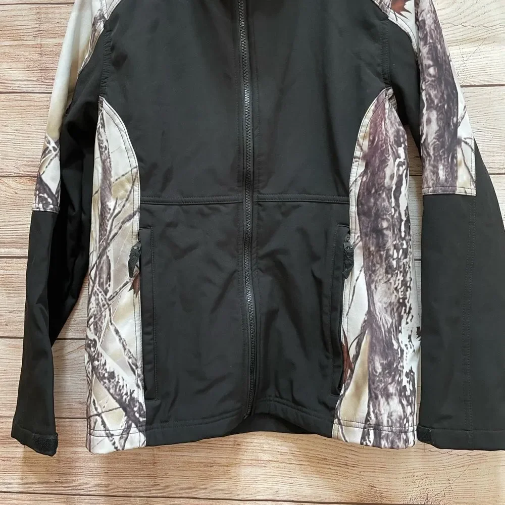 ‎BURLY GIRL JACKET IN CAMOUFLAGE PRINT